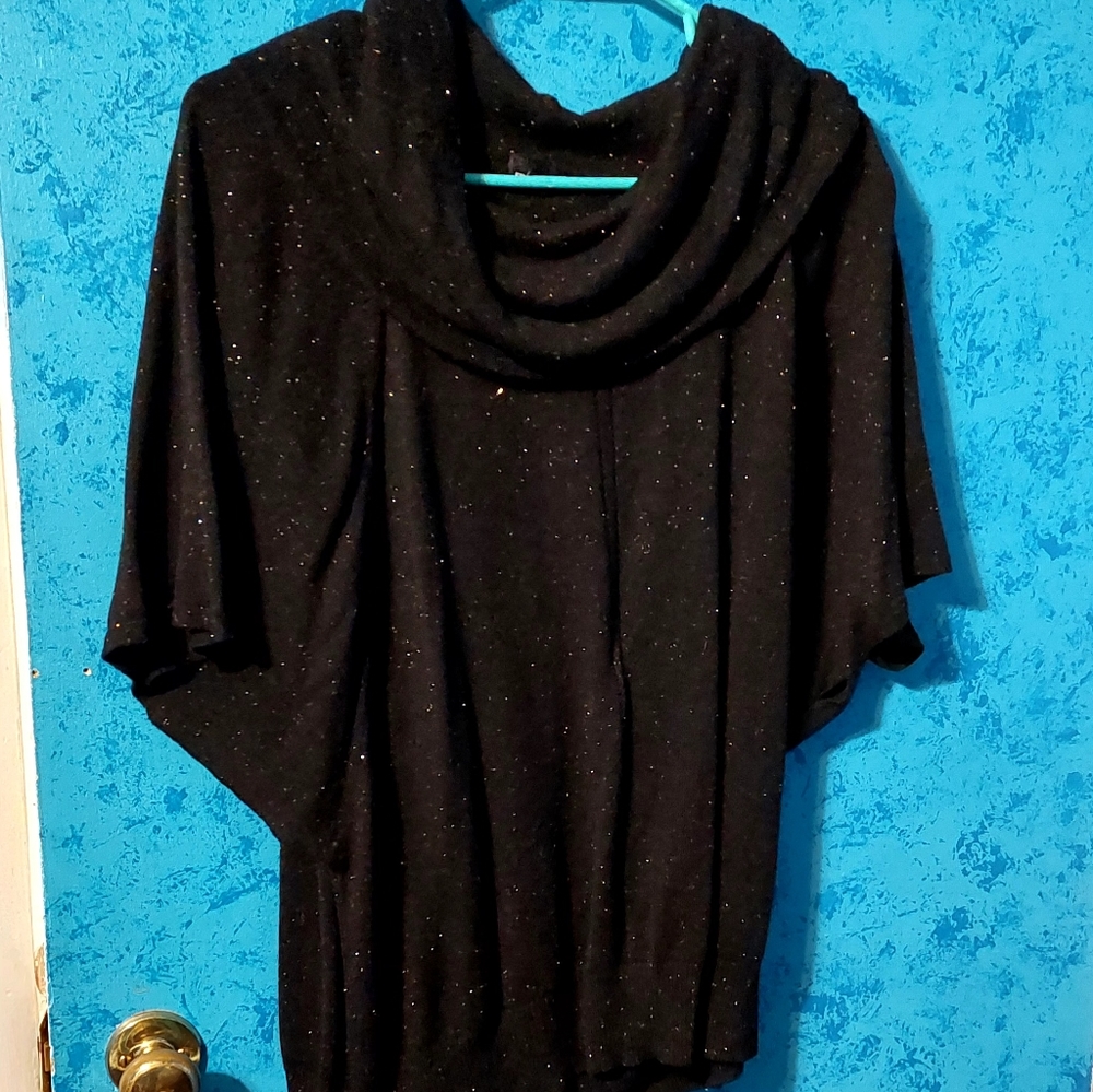 Black with gold glitters short sleeve sweater